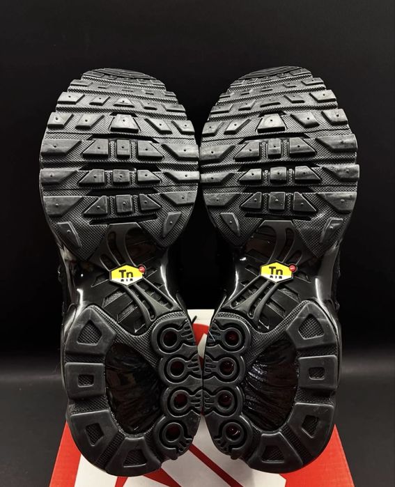 Nike TN Air Max Plus Utility Triple Black Reflective