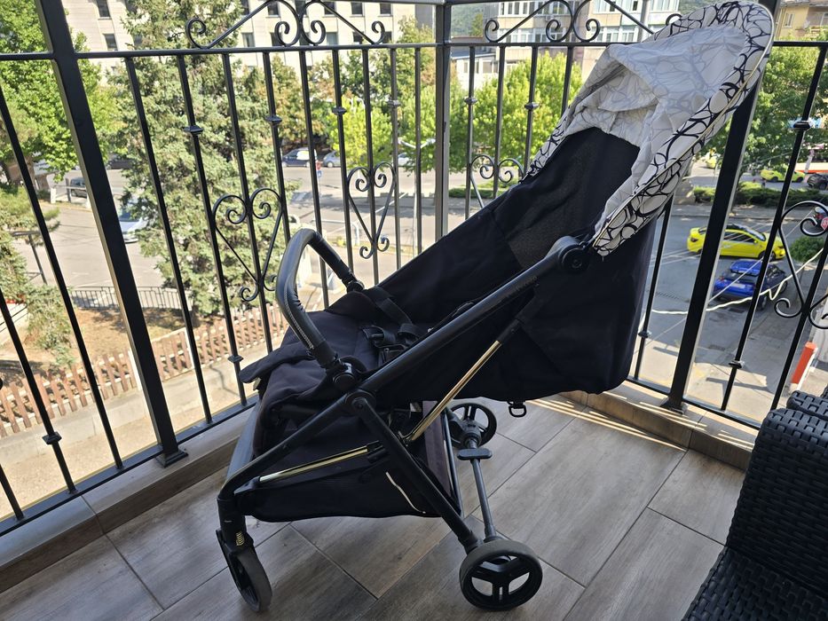 Лятна количка Peg Perego Selfie  + ПОДАРЪЦИ - ПЕРФЕКТНА!