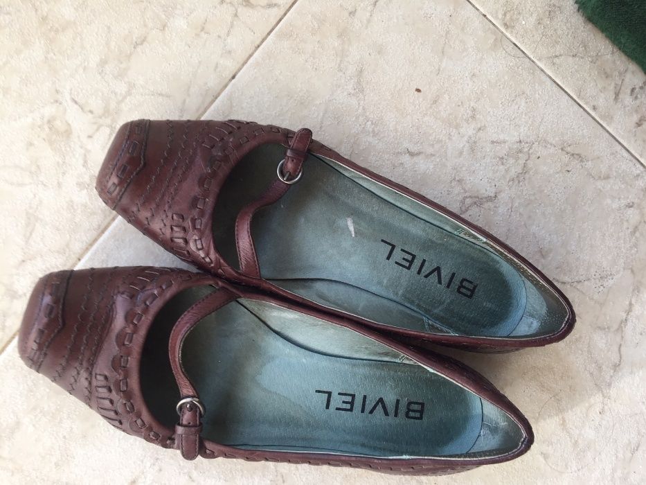 Продавам дамски обувки естествена кожа