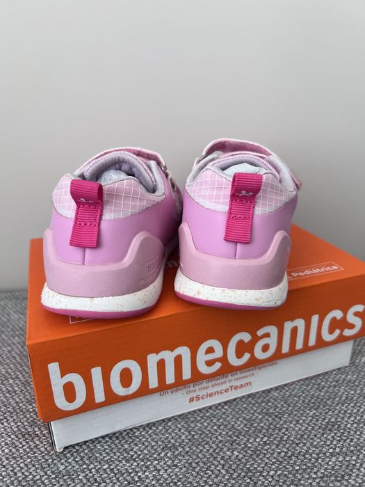 Маратонки Biomecanics 25 р-р