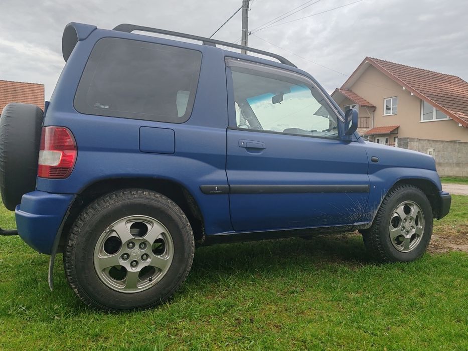 Mitsubishi pajero pinin vând sau schimb cu moto Chopper - turing