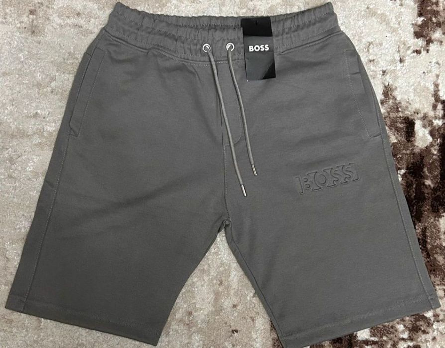Vând pantalon nou de bărbați