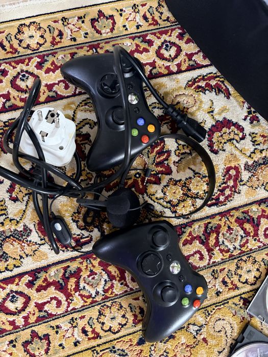 Продам X box с дисками
