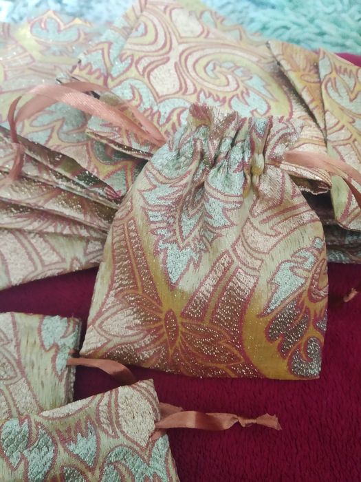 Мешочек подарочный 10*12. Ткань парча.