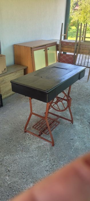 Masină de cusut Ileana fabricata în 1971 la Cugir