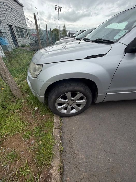 Suzuki grand vitara 2.4i 2012 на части