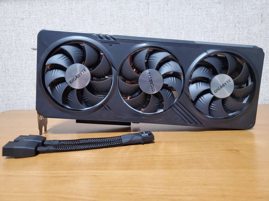 Видеокарта GIGABYTE RTX 4070 Super 12GB GAMING OC