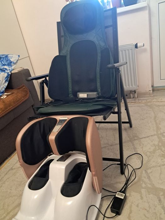 Массажное кресло и массажёр для ног