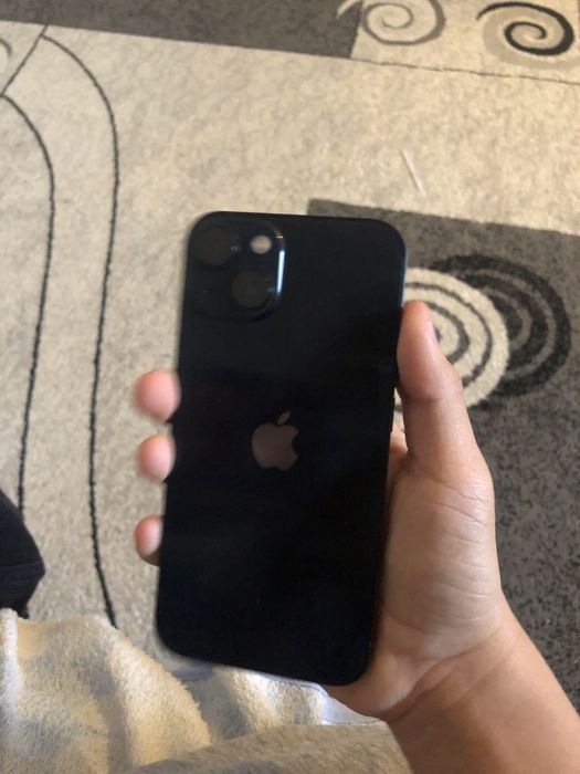 iphone 13 продаюётся