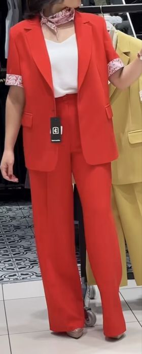 Продам брючный костюм 48 размер