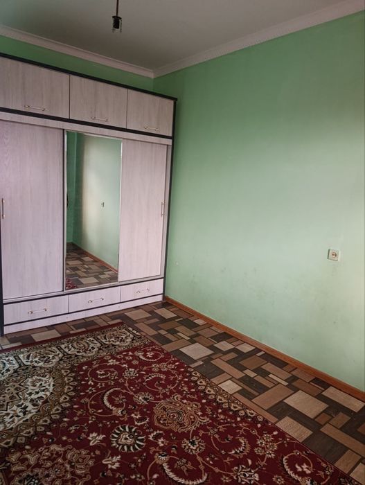 Шарк 1 да жойлашган 3 хонали квартира ижарага берилади