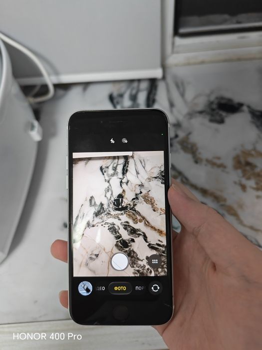 iPhone SE 2020 (3/64)