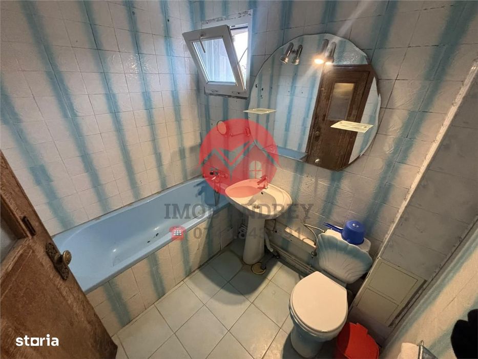 Apartament ultracentral cu 3 camere, strada Babadag, pentru muncitori
