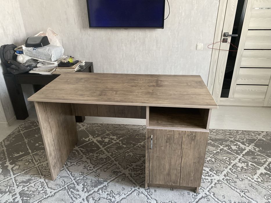 письменный стол