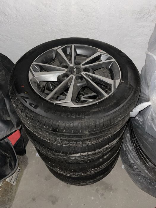 Продам комплект дисков с летней резиной