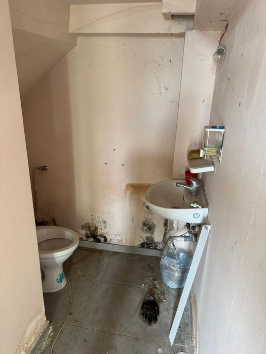 Vand  spatiu comercial sau depozitare