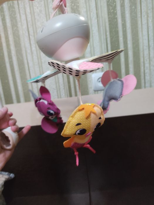 Продам мобиль на манеж