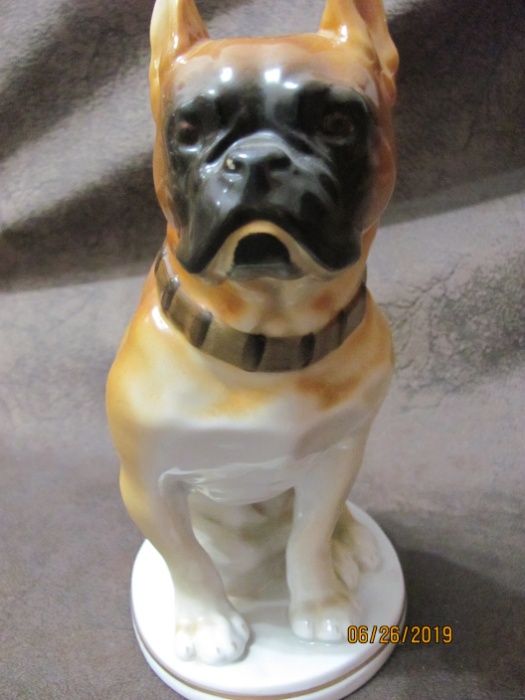 статуэтка лфз бульдог .