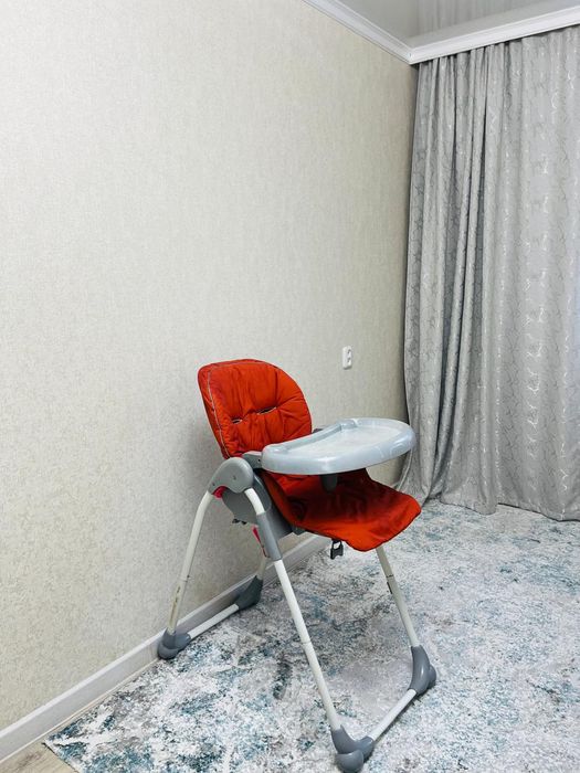 Продам детский столик для кормление