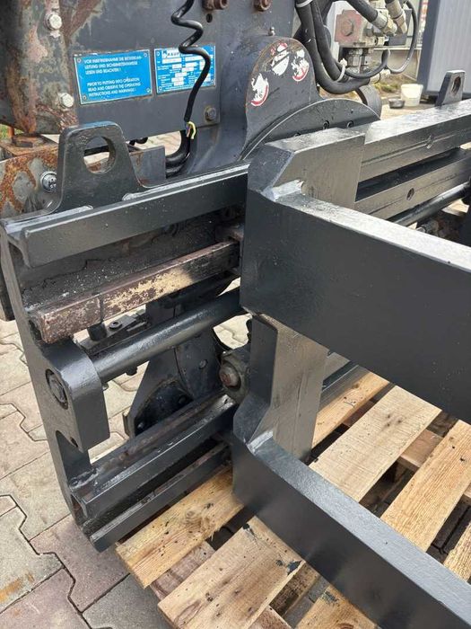 Atașament stivuitor KAUP Bale Clamp cu furci duble + rotator