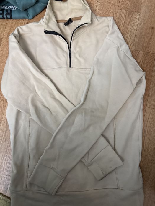 Кофта бежевая полузамок