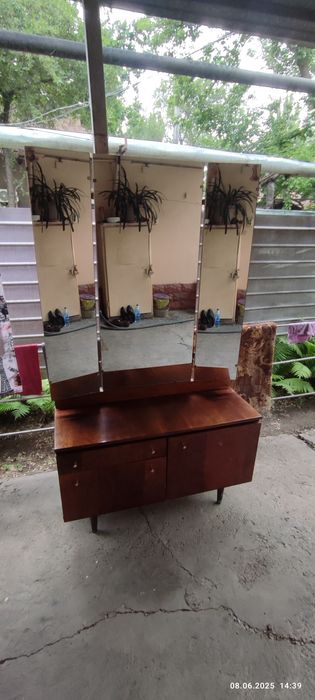 Шкаф с зеркалом б/у