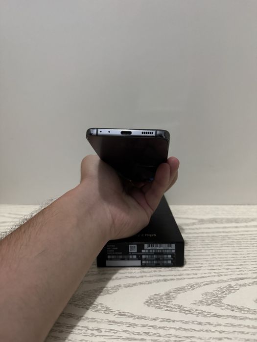 Samsung Z Flip5 Идеал 8/256 гб