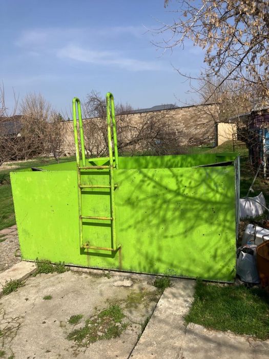 Железный бассейн