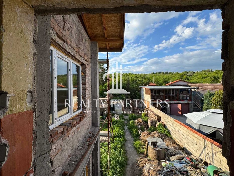 Продава Къща - гр. Батановци, обл. Перник