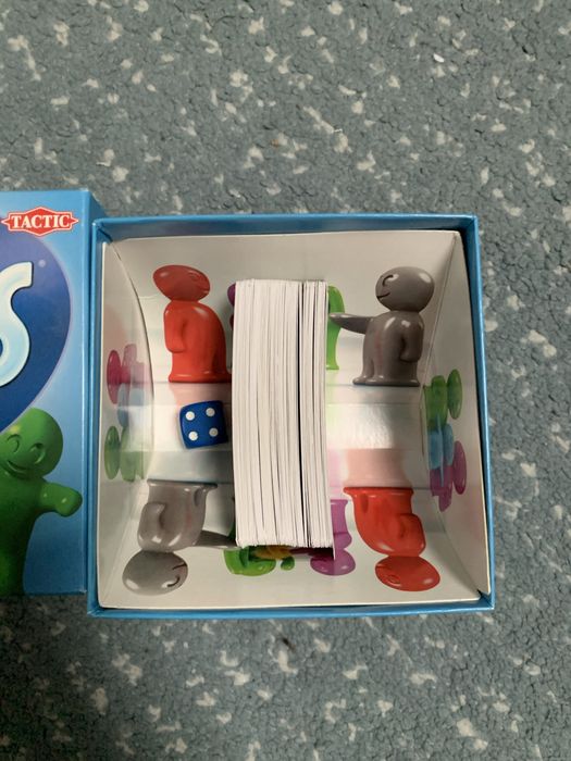 Joc Alias Sosete transpirate