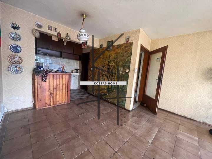 Продава се Четиристаен апартамент в Варна, Автогара - 96 кв.м за 990 €/кв.м - Снимка #3