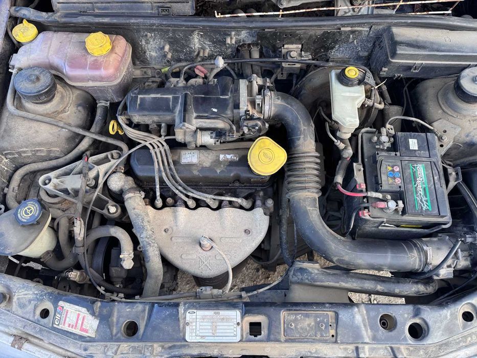 Ford fiesta 1998г. На части.