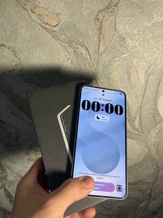 Продам Samsung s25 128/12gb