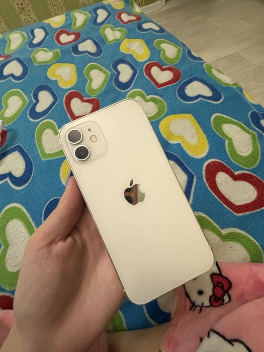 Продам iphone 12