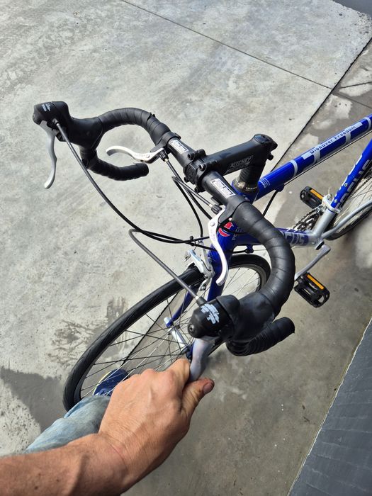 Bicicleta semicursiera focus summit