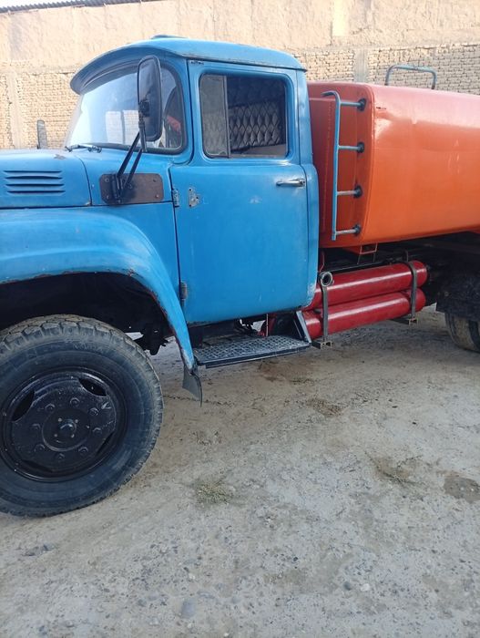 Водовоз сотилади