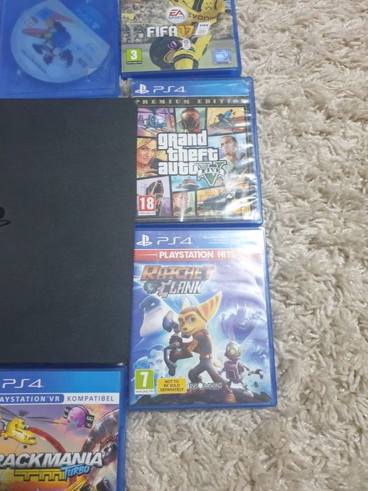 Playstation 4 pro 1Tb cu 10 jocuri