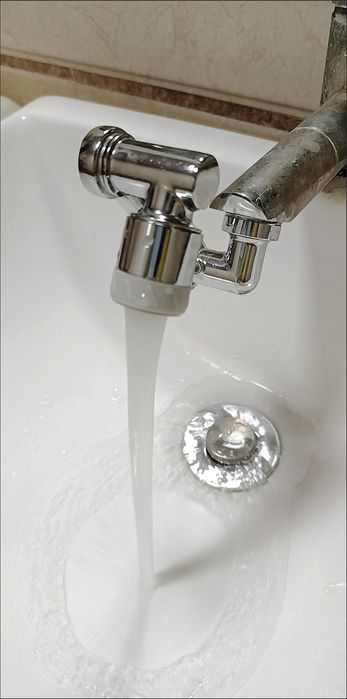 Продам уни-ный удлинитель на кран.