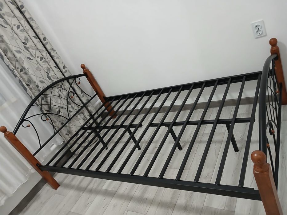 Кровать взрослая