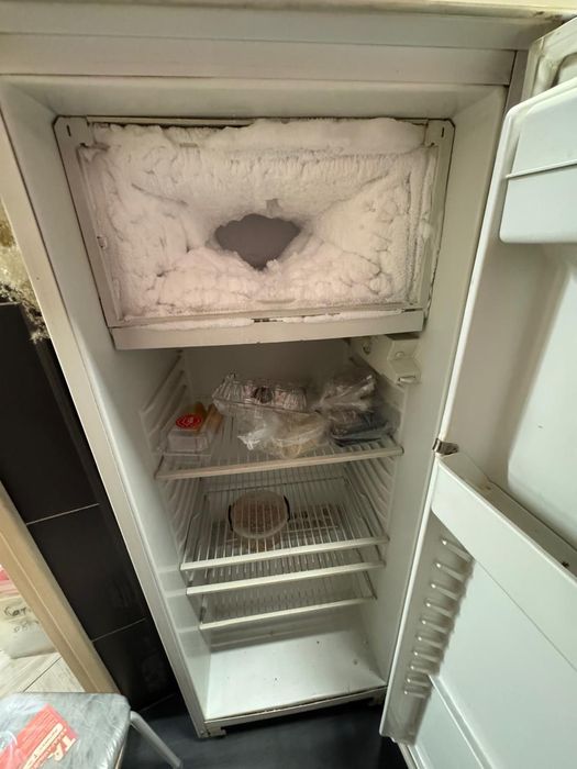 Продам холодильник Атлант