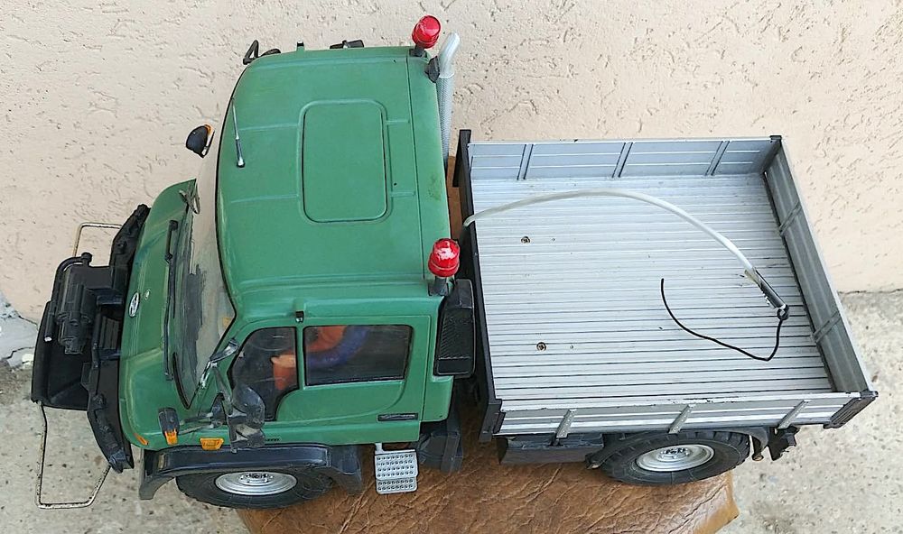 Carson Mercedes-Benz Unimog U300 1:12 mașinuța RC. Gen 2