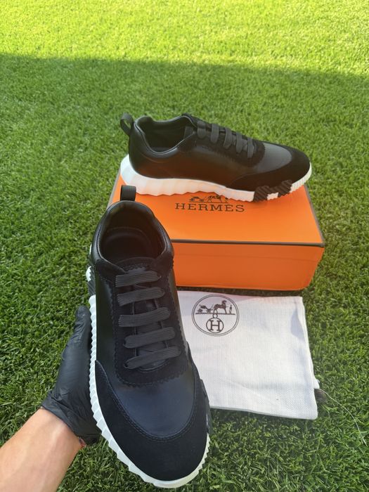 Sneakers Hermes disponibil in doua culori