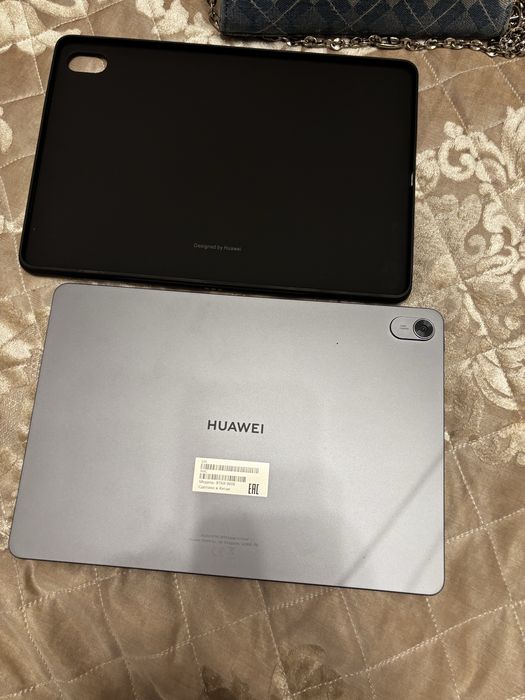 Продам планшет Huawei с клавиатурой