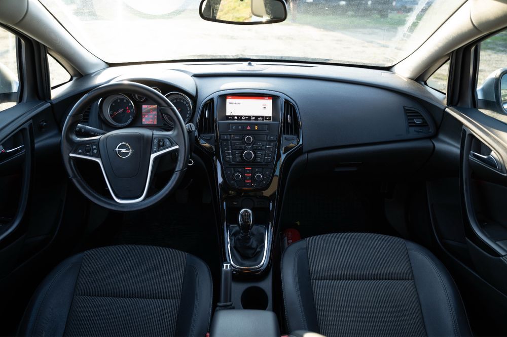 Opel Astra J Sport Tourer Euro6