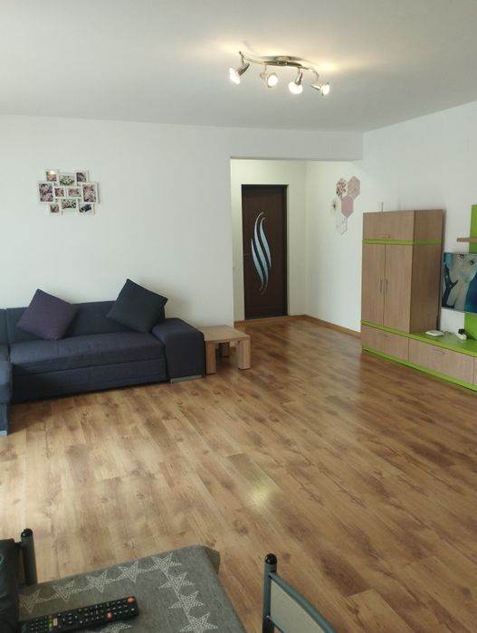 Apartament de închiriat  în Florești