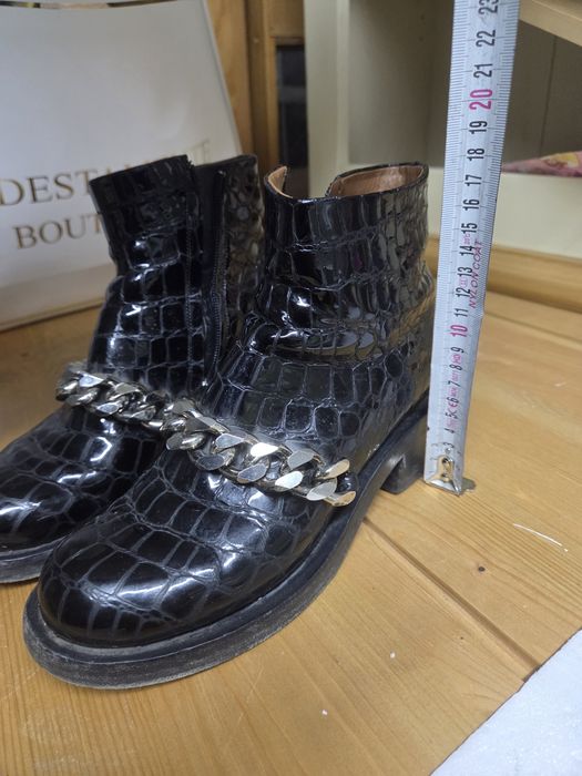 Дамски обувки(боти) Givenchy