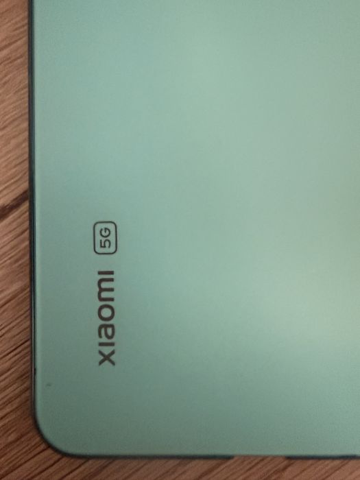 Mi 11 Lite ecran mare baterie un model fara  cont un model reusit