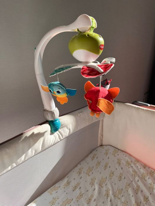 Продам мобиль tiny love