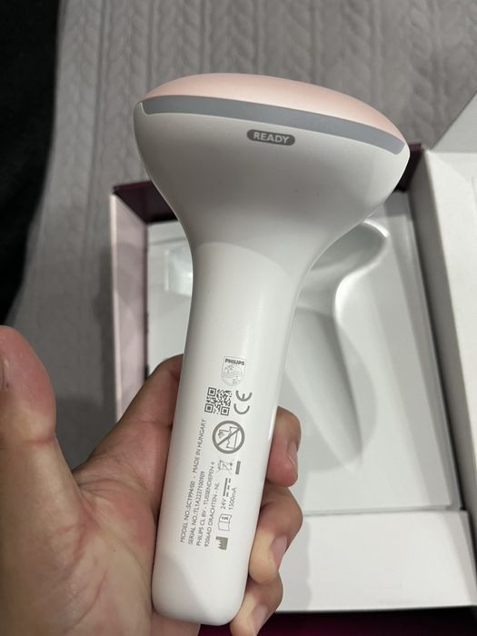 Фотоепилатор Philips Lumea Advanced