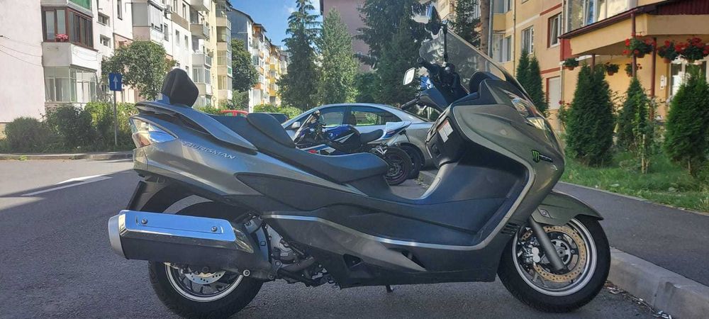 Suzuki Burgman 400 cc/ investitii majore/ vind\ schimb.
